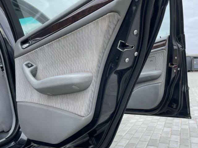 Черный БМВ 3 Серия, объемом двигателя 2.9 л и пробегом 3 тыс. км за 4319 $, фото 20 на Automoto.ua