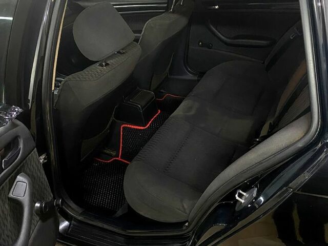 Черный БМВ 3 Серия, объемом двигателя 2 л и пробегом 0 тыс. км за 5100 $, фото 4 на Automoto.ua