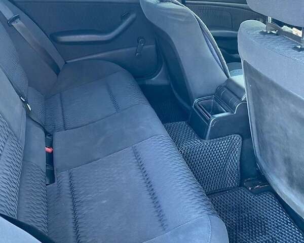 Чорний БМВ 3 Серія, об'ємом двигуна 2 л та пробігом 299 тис. км за 5000 $, фото 12 на Automoto.ua