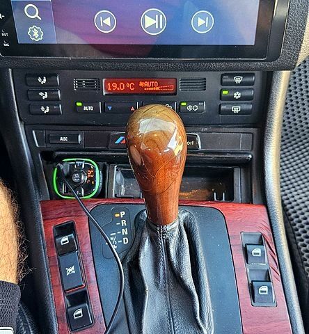 Черный БМВ 3 Серия, объемом двигателя 2 л и пробегом 304 тыс. км за 4900 $, фото 2 на Automoto.ua