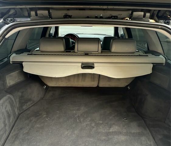 Черный БМВ 3 Серия, объемом двигателя 2 л и пробегом 380 тыс. км за 4000 $, фото 7 на Automoto.ua