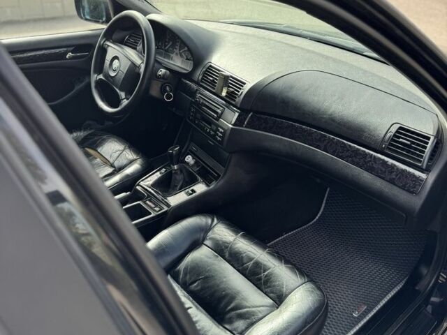 Чорний БМВ 3 Серія, об'ємом двигуна 2 л та пробігом 433 тис. км за 3300 $, фото 7 на Automoto.ua