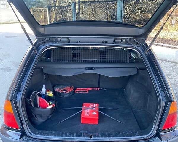 Чорний БМВ 3 Серія, об'ємом двигуна 2 л та пробігом 299 тис. км за 5000 $, фото 17 на Automoto.ua