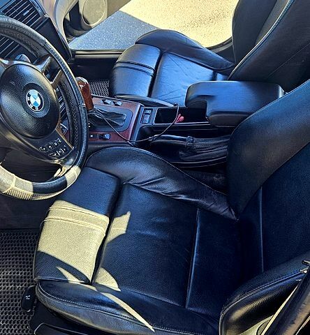 Черный БМВ 3 Серия, объемом двигателя 2 л и пробегом 304 тыс. км за 4900 $, фото 4 на Automoto.ua