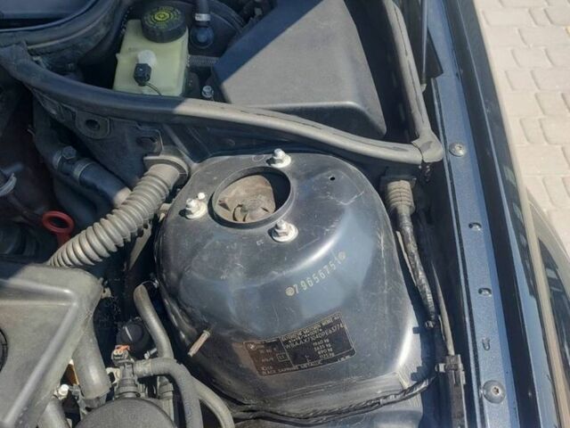 Черный БМВ 3 Серия, объемом двигателя 2 л и пробегом 440 тыс. км за 5000 $, фото 16 на Automoto.ua