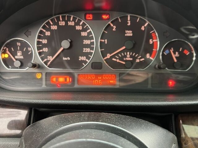 Черный БМВ 3 Серия, объемом двигателя 2.9 л и пробегом 323 тыс. км за 4800 $, фото 10 на Automoto.ua