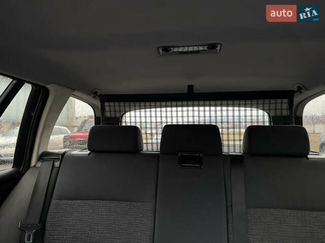 Чорний БМВ 3 Серія, об'ємом двигуна 1.95 л та пробігом 375 тис. км за 4000 $, фото 10 на Automoto.ua