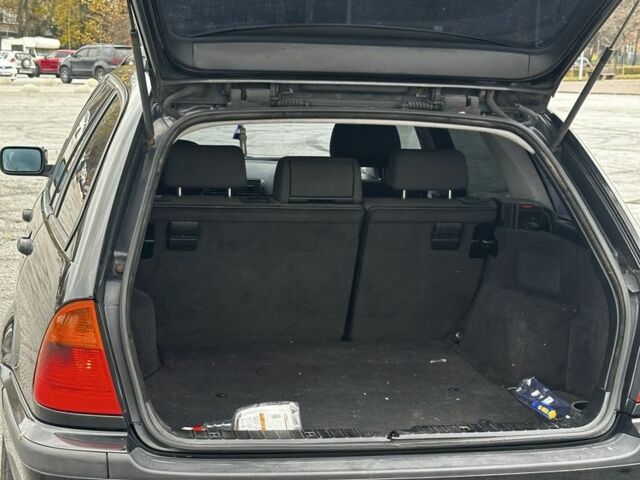 Черный БМВ 3 Серия, объемом двигателя 0 л и пробегом 400 тыс. км за 2750 $, фото 3 на Automoto.ua