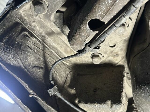 Чорний БМВ 3 Серія, об'ємом двигуна 2 л та пробігом 350 тис. км за 2800 $, фото 10 на Automoto.ua