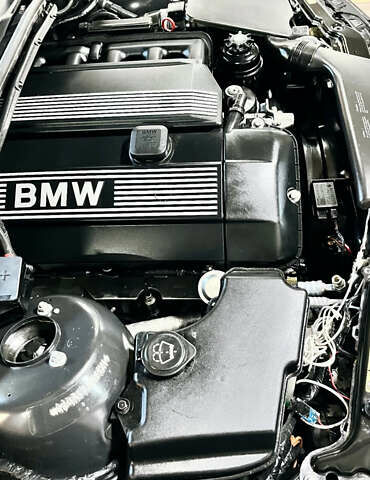 Черный БМВ 3 Серия, объемом двигателя 2.49 л и пробегом 260 тыс. км за 6500 $, фото 13 на Automoto.ua