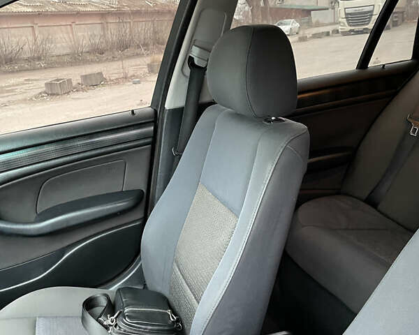 Черный БМВ 3 Серия, объемом двигателя 2 л и пробегом 338 тыс. км за 4700 $, фото 14 на Automoto.ua