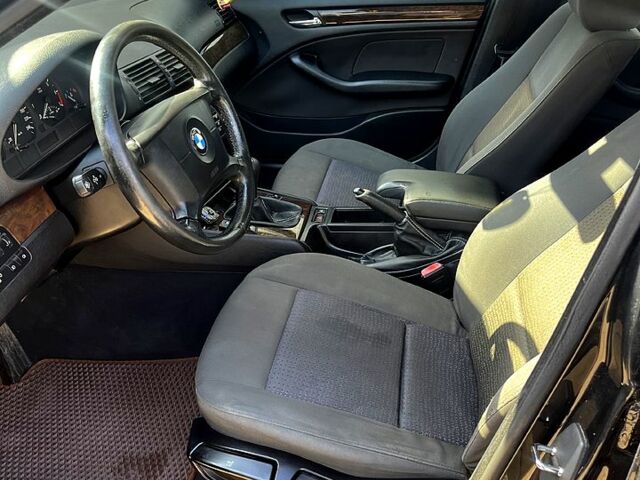 Черный БМВ 3 Серия, объемом двигателя 1.8 л и пробегом 180 тыс. км за 3999 $, фото 5 на Automoto.ua