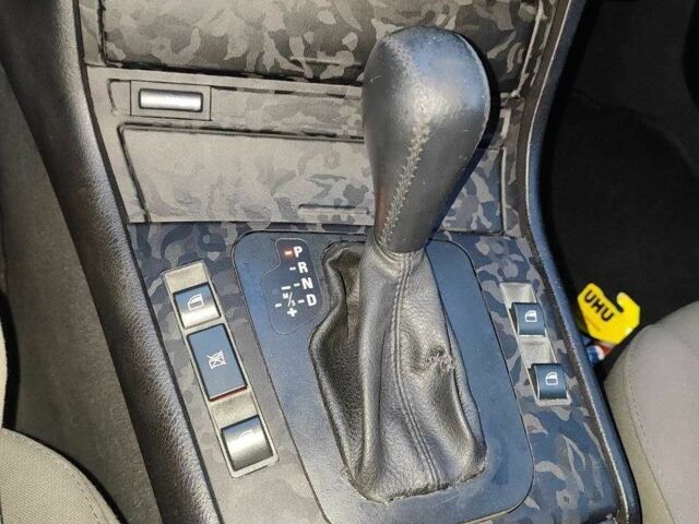 Черный БМВ 3 Серия, объемом двигателя 2 л и пробегом 263 тыс. км за 1550 $, фото 3 на Automoto.ua