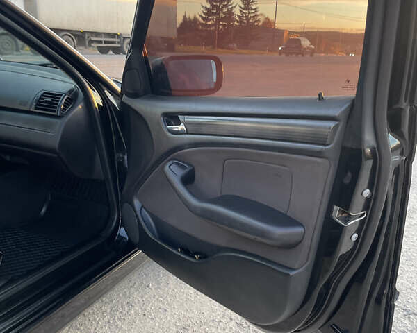 Черный БМВ 3 Серия, объемом двигателя 2 л и пробегом 337 тыс. км за 5200 $, фото 27 на Automoto.ua