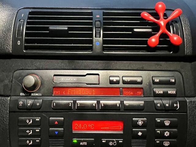 Черный БМВ 3 Серия, объемом двигателя 2 л и пробегом 403 тыс. км за 3800 $, фото 7 на Automoto.ua