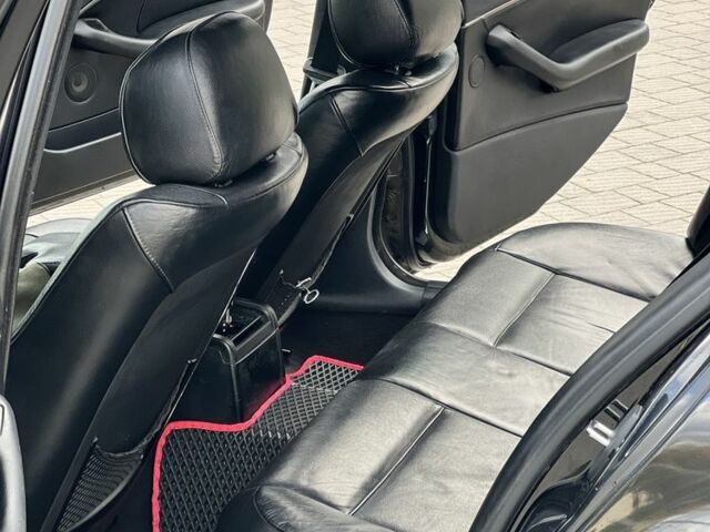 Чорний БМВ 3 Серія, об'ємом двигуна 2.9 л та пробігом 330 тис. км за 6500 $, фото 4 на Automoto.ua