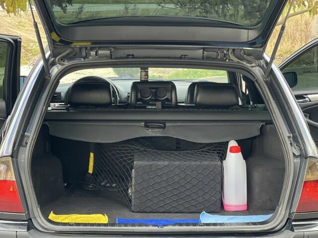 Чорний БМВ 3 Серія, об'ємом двигуна 2.9 л та пробігом 330 тис. км за 6500 $, фото 2 на Automoto.ua