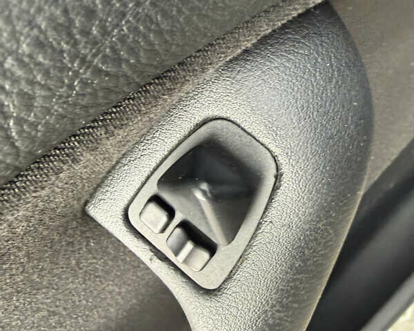 Черный БМВ 3 Серия, объемом двигателя 2 л и пробегом 347 тыс. км за 5200 $, фото 14 на Automoto.ua