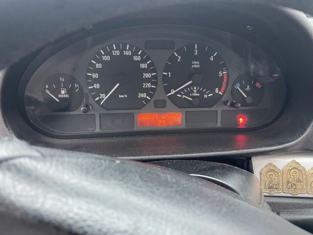 Черный БМВ 3 Серия, объемом двигателя 2 л и пробегом 290 тыс. км за 4800 $, фото 3 на Automoto.ua