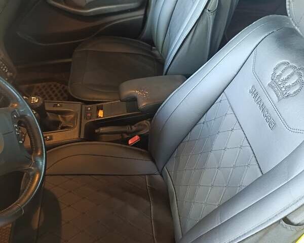 Чорний БМВ 3 Серія, об'ємом двигуна 1.8 л та пробігом 223 тис. км за 5000 $, фото 9 на Automoto.ua