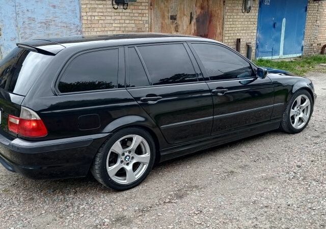 Черный БМВ 3 Серия, объемом двигателя 3 л и пробегом 453 тыс. км за 7950 $, фото 6 на Automoto.ua