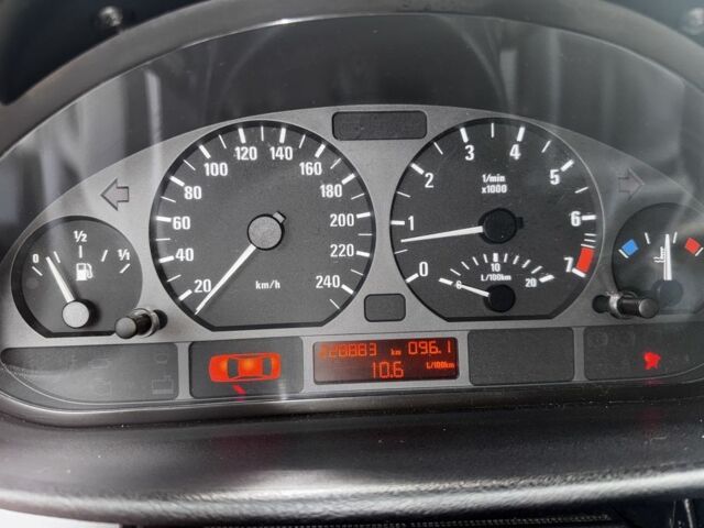 Чорний БМВ 3 Серія, об'ємом двигуна 2 л та пробігом 228 тис. км за 5000 $, фото 5 на Automoto.ua