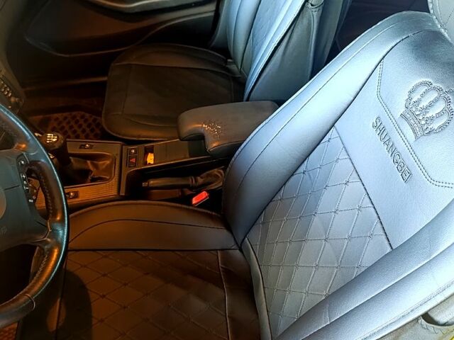 Черный БМВ 3 Серия, объемом двигателя 1.8 л и пробегом 223 тыс. км за 5000 $, фото 3 на Automoto.ua