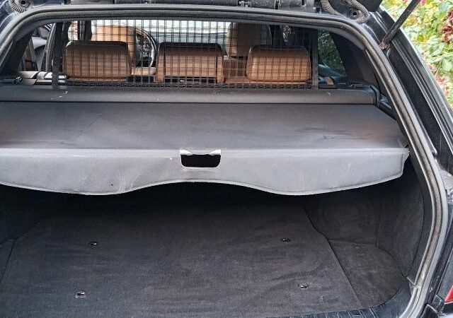 Черный БМВ 3 Серия, объемом двигателя 3 л и пробегом 453 тыс. км за 7950 $, фото 18 на Automoto.ua