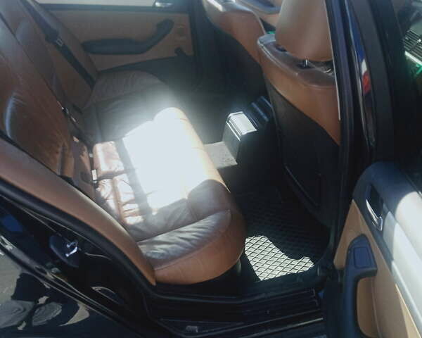 Черный БМВ 3 Серия, объемом двигателя 2 л и пробегом 480 тыс. км за 4250 $, фото 10 на Automoto.ua