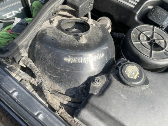 Чорний БМВ 3 Серія, об'ємом двигуна 1.8 л та пробігом 224 тис. км за 3850 $, фото 15 на Automoto.ua