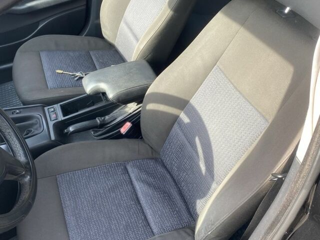 Чорний БМВ 3 Серія, об'ємом двигуна 1.8 л та пробігом 224 тис. км за 3850 $, фото 7 на Automoto.ua