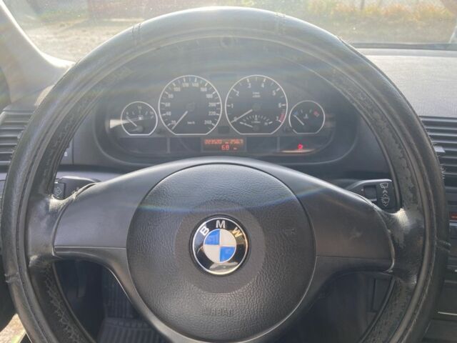 Чорний БМВ 3 Серія, об'ємом двигуна 1.8 л та пробігом 224 тис. км за 3850 $, фото 17 на Automoto.ua