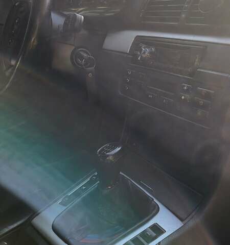 Чорний БМВ 3 Серія, об'ємом двигуна 2 л та пробігом 217 тис. км за 4400 $, фото 6 на Automoto.ua