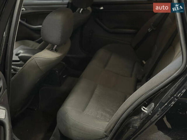 Черный БМВ 3 Серия, объемом двигателя 2 л и пробегом 350 тыс. км за 5150 $, фото 12 на Automoto.ua