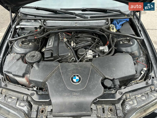 Чорний БМВ 3 Серія, об'ємом двигуна 2 л та пробігом 294 тис. км за 5200 $, фото 11 на Automoto.ua