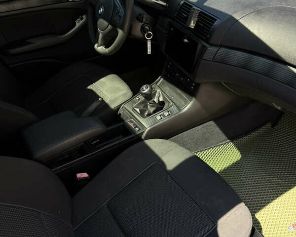 Черный БМВ 3 Серия, объемом двигателя 1.8 л и пробегом 320 тыс. км за 5500 $, фото 12 на Automoto.ua