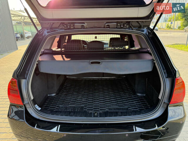 Чорний БМВ 3 Серія, об'ємом двигуна 2.99 л та пробігом 453 тис. км за 10499 $, фото 14 на Automoto.ua