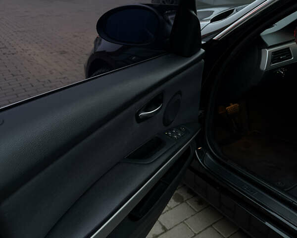 Чорний БМВ 3 Серія, об'ємом двигуна 2.99 л та пробігом 453 тис. км за 10499 $, фото 21 на Automoto.ua