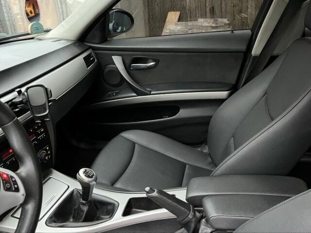 Чорний БМВ 3 Серія, об'ємом двигуна 2 л та пробігом 290 тис. км за 6400 $, фото 10 на Automoto.ua