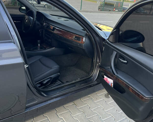 Чорний БМВ 3 Серія, об'ємом двигуна 2 л та пробігом 361 тис. км за 6400 $, фото 11 на Automoto.ua