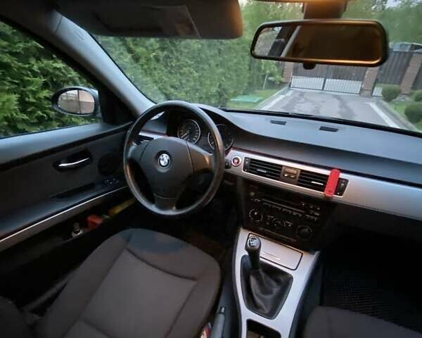 Черный БМВ 3 Серия, объемом двигателя 2 л и пробегом 246 тыс. км за 5700 $, фото 30 на Automoto.ua