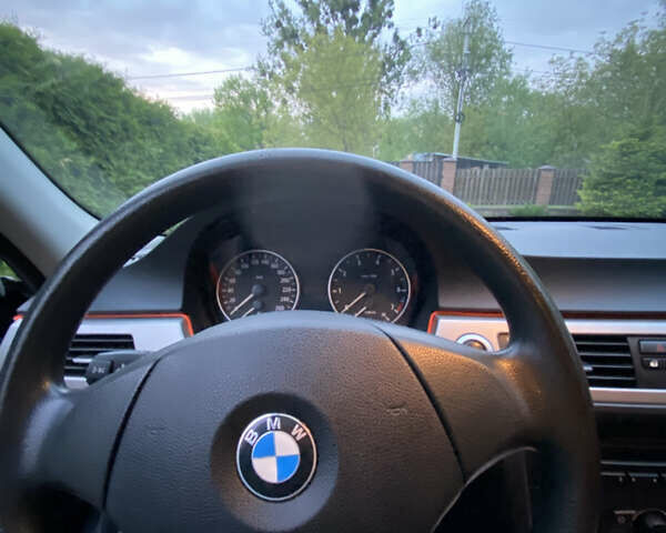 Черный БМВ 3 Серия, объемом двигателя 2 л и пробегом 246 тыс. км за 5700 $, фото 13 на Automoto.ua