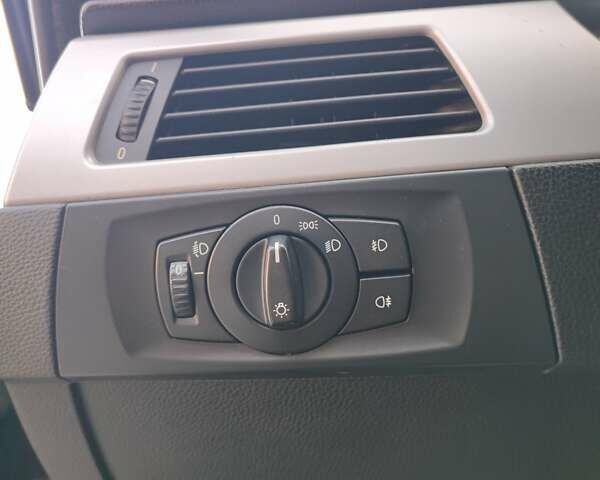 Чорний БМВ 3 Серія, об'ємом двигуна 2 л та пробігом 341 тис. км за 7000 $, фото 18 на Automoto.ua