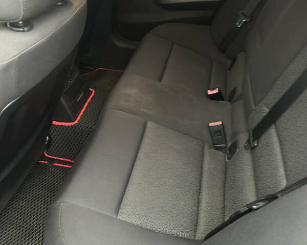 Черный БМВ 3 Серия, объемом двигателя 2 л и пробегом 250 тыс. км за 8400 $, фото 6 на Automoto.ua