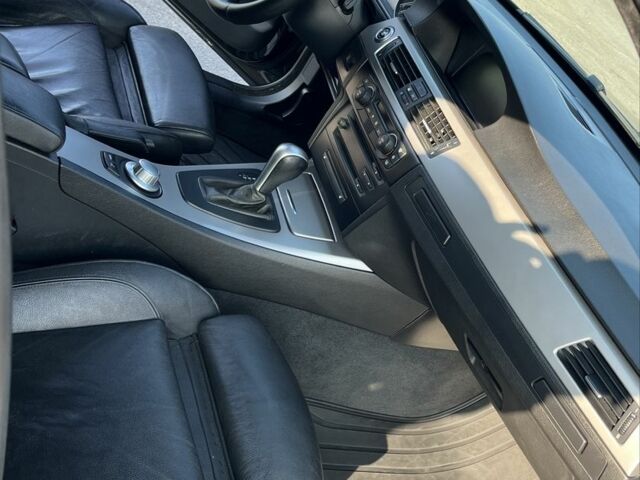 Черный БМВ 3 Серия, объемом двигателя 3 л и пробегом 235 тыс. км за 10200 $, фото 6 на Automoto.ua