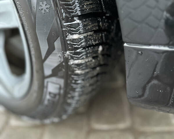 Чорний БМВ 3 Серія, об'ємом двигуна 2 л та пробігом 238 тис. км за 7300 $, фото 7 на Automoto.ua