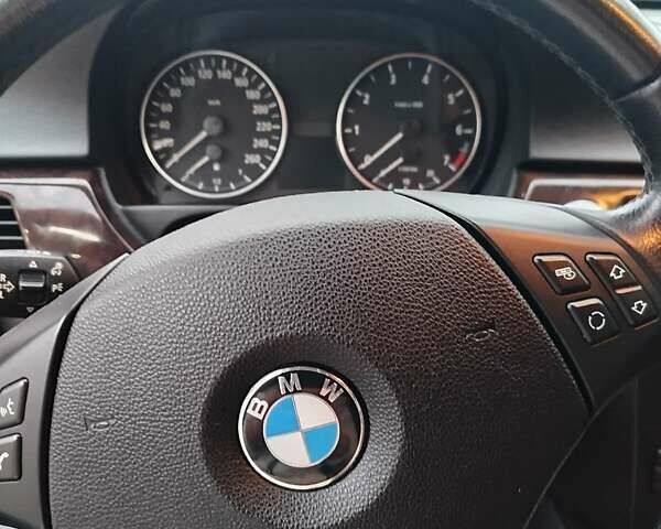 Черный БМВ 3 Серия, объемом двигателя 2 л и пробегом 230 тыс. км за 8900 $, фото 8 на Automoto.ua