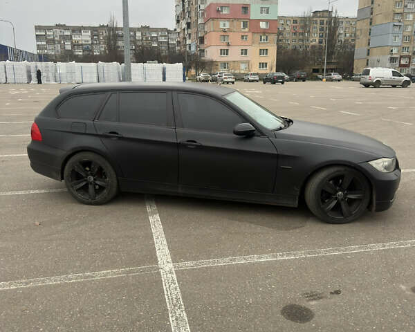 Черный БМВ 3 Серия, объемом двигателя 2 л и пробегом 250 тыс. км за 8400 $, фото 4 на Automoto.ua