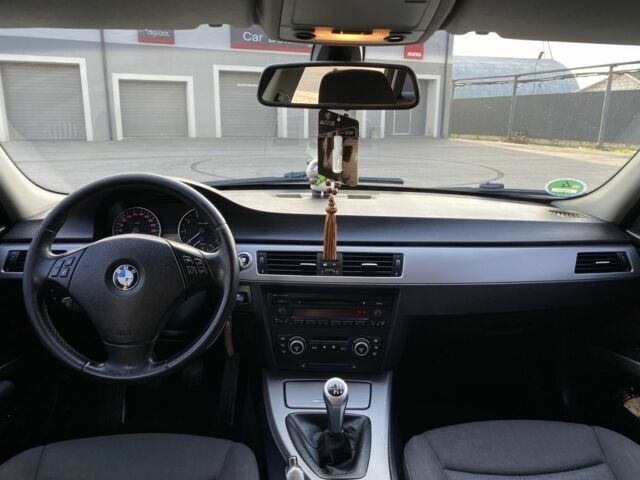 Чорний БМВ 3 Серія, об'ємом двигуна 2 л та пробігом 225 тис. км за 7000 $, фото 12 на Automoto.ua