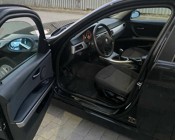 Чорний БМВ 3 Серія, об'ємом двигуна 2 л та пробігом 227 тис. км за 5200 $, фото 17 на Automoto.ua